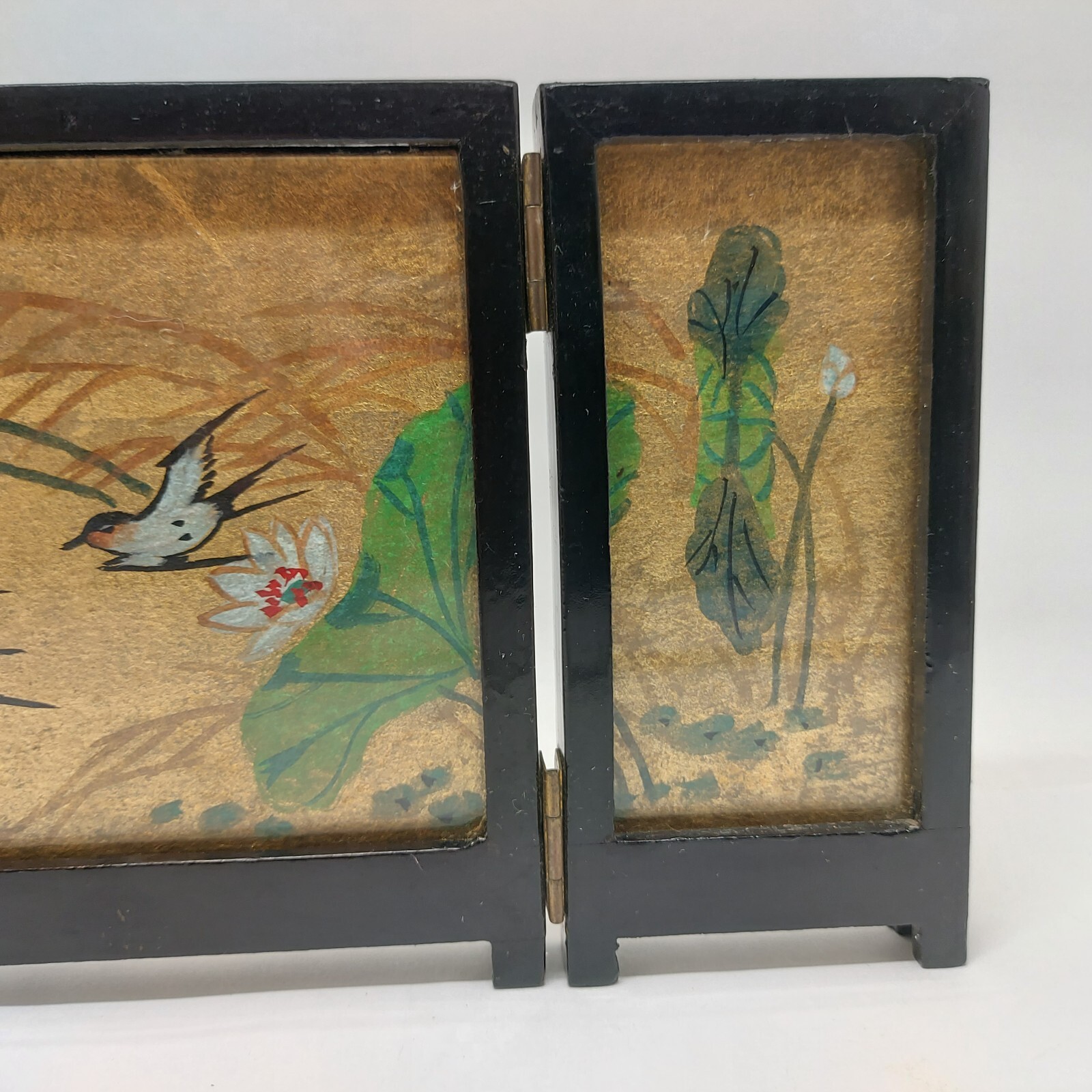 2 Vtg Small 3 Panel Table Top Screens Hand Painted Silk Cranes Birds Flowers