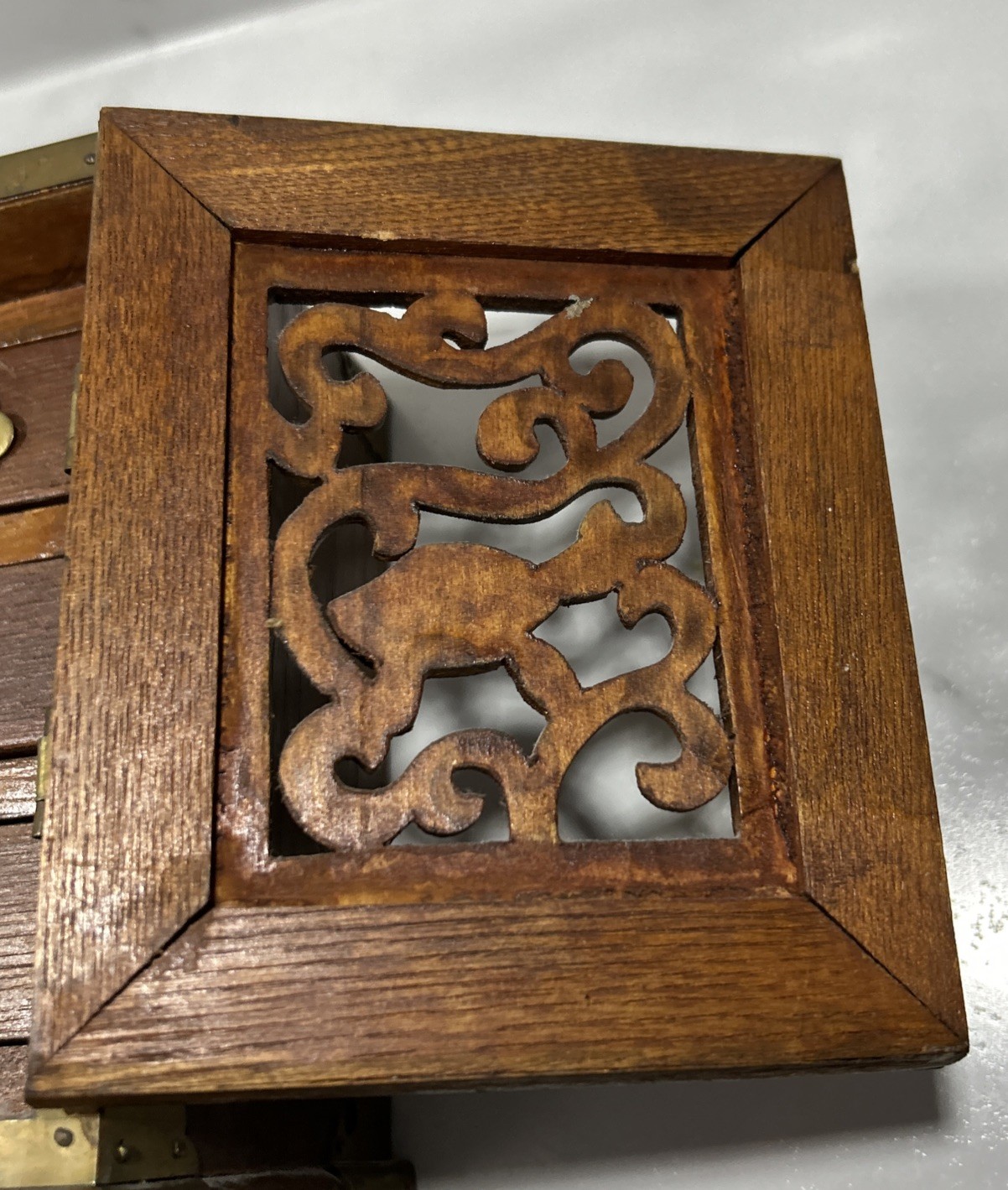 VTG CHINESE ASIAN WOOD & BRASS JEWELRY BOX CHEST 2 TURTLE WOOD DOORS & 6 DRAWERS