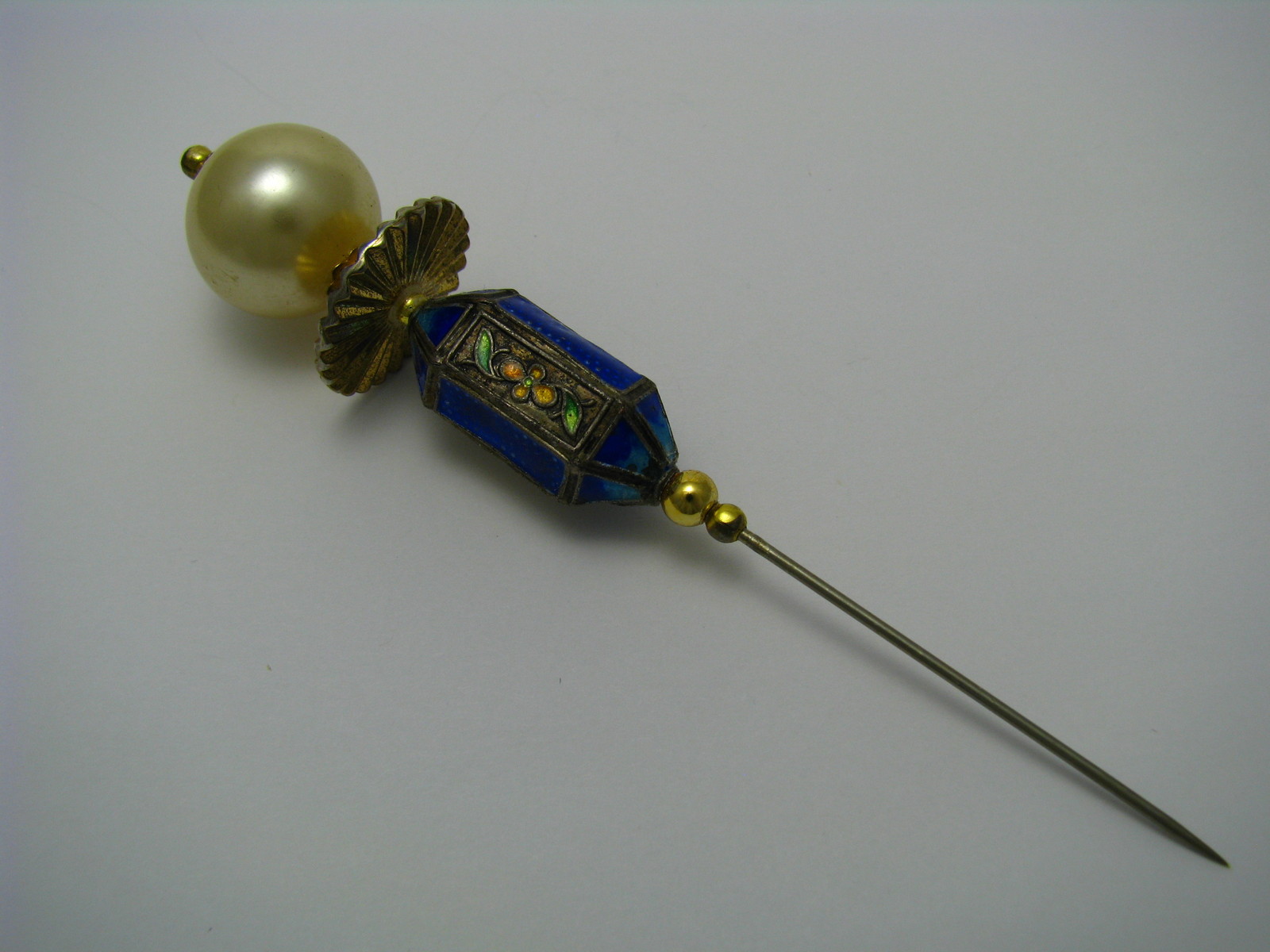 CHINESE EXPORT CLOISONNE ENAMEL HAT PIN CHAMPLEVE BERET PIN Asia China ca1900s