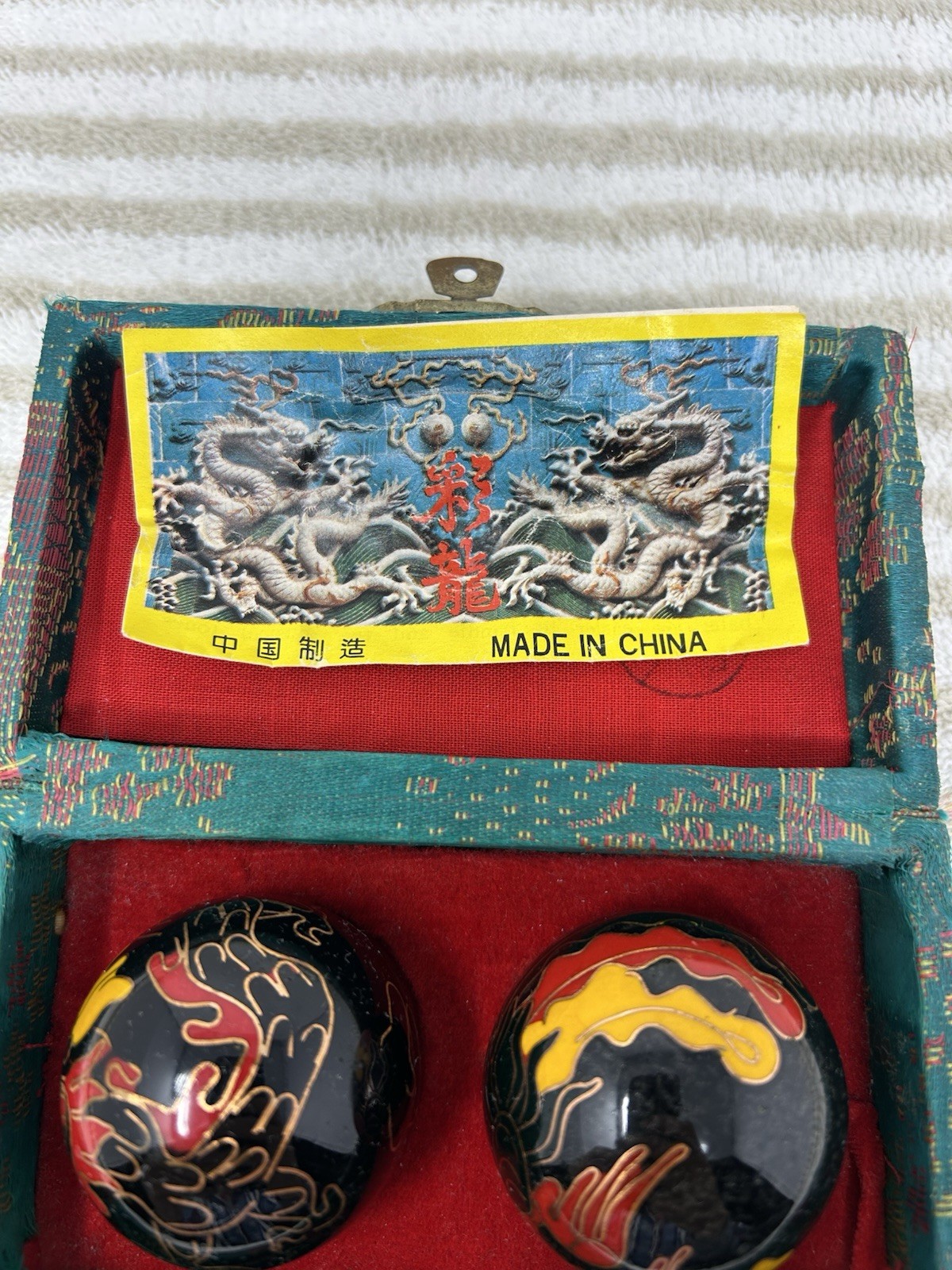 Chinese Harmony Balls Exercise HAND Therapy MEDITATION Metal Chiming DRAGONS Box