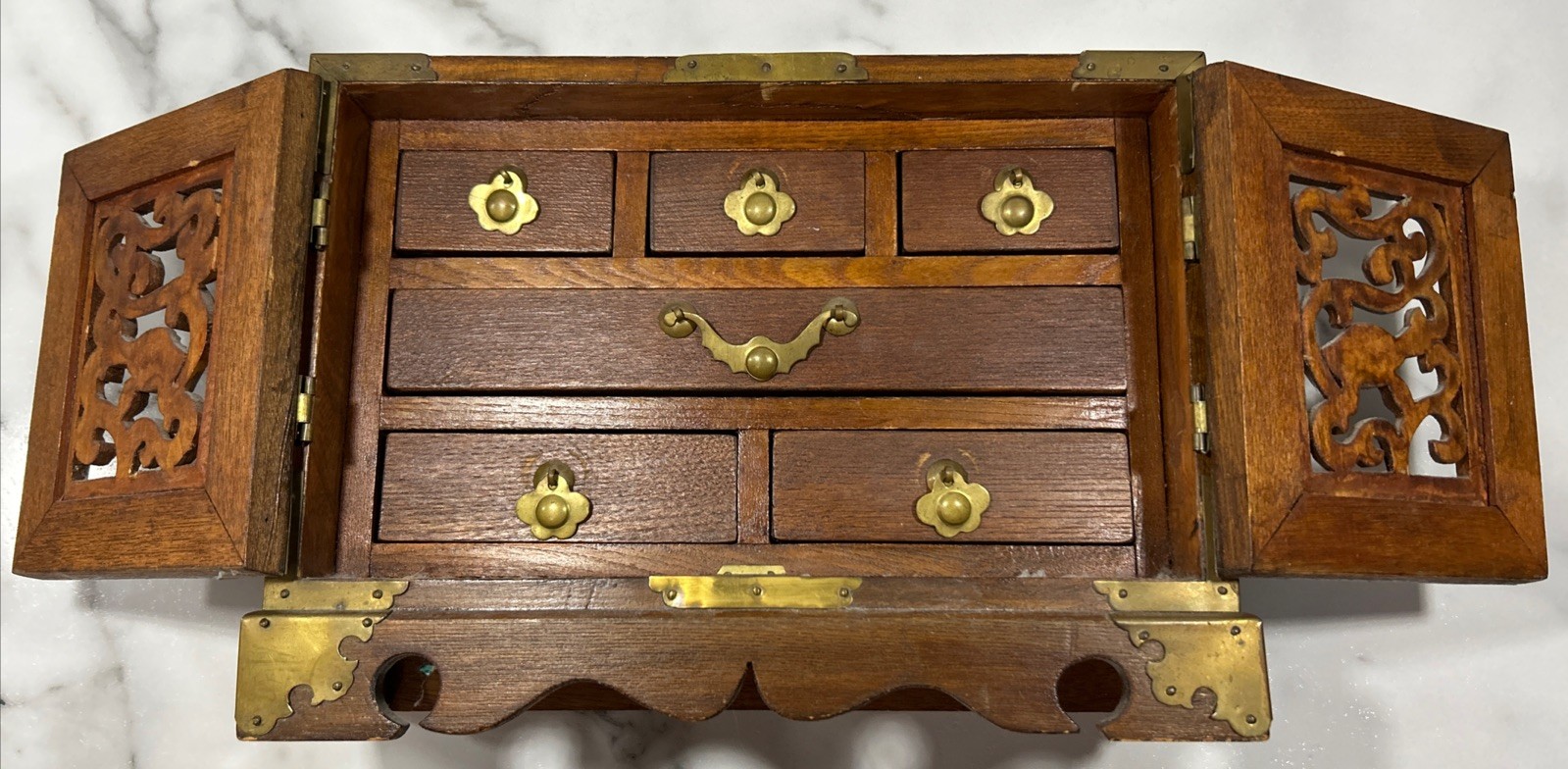 VTG CHINESE ASIAN WOOD & BRASS JEWELRY BOX CHEST 2 TURTLE WOOD DOORS & 6 DRAWERS