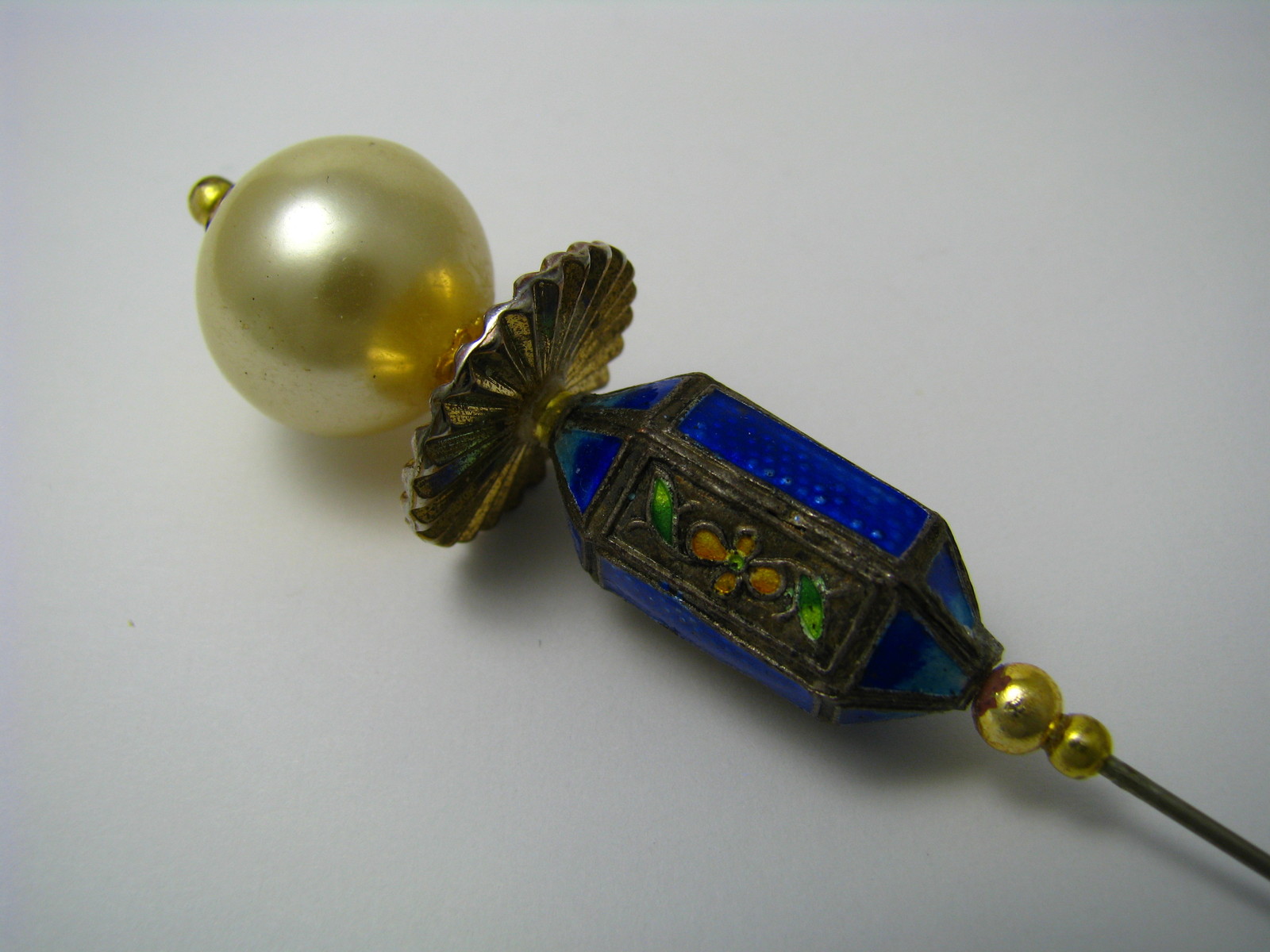 CHINESE EXPORT CLOISONNE ENAMEL HAT PIN CHAMPLEVE BERET PIN Asia China ca1900s
