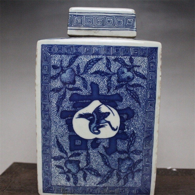 Chinese Blue and White Porcelain Longevity Peach Red-crowned Crane Tea Caddy Pot