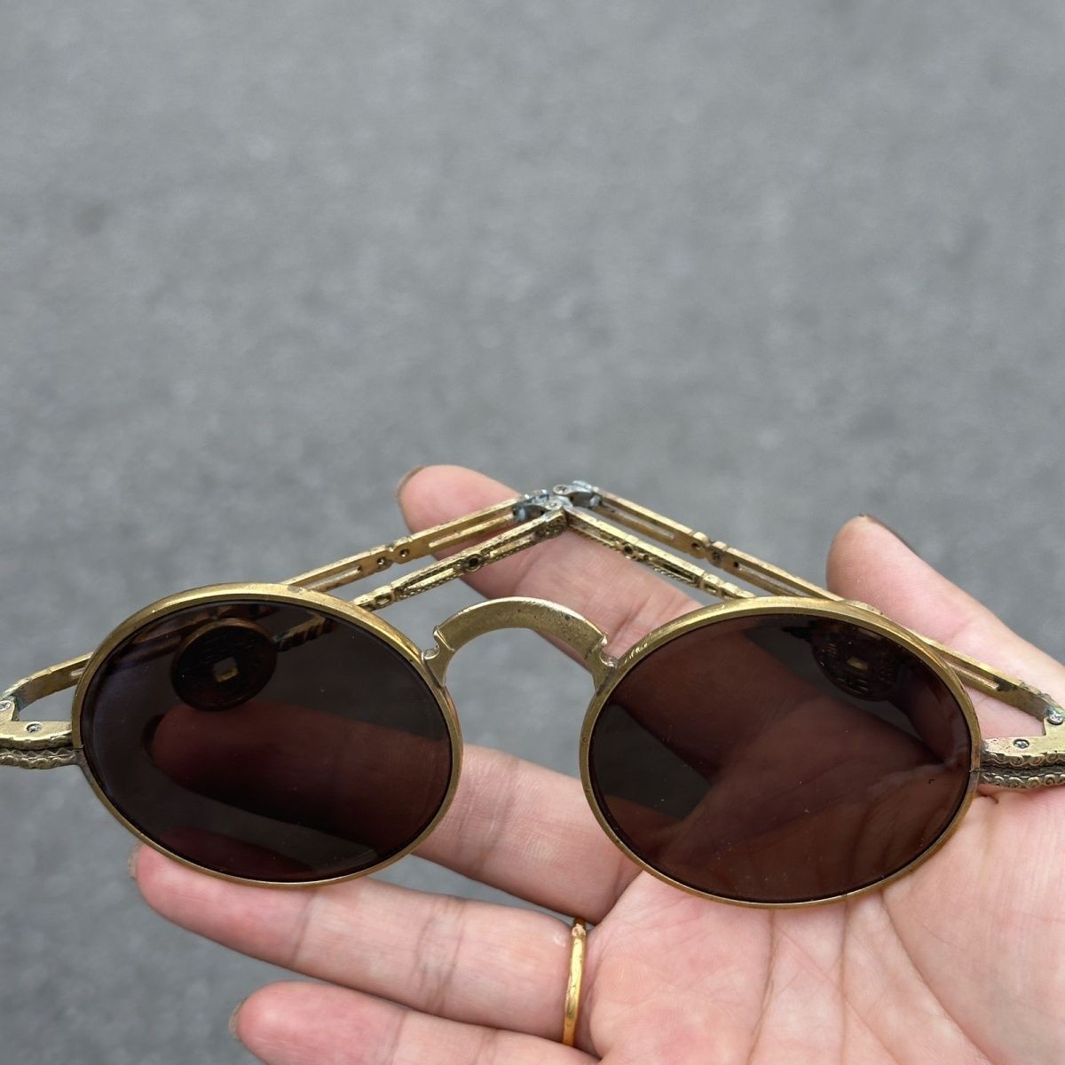 Vintage Punk Solid Copper Frame Crystal Stone Round Sunglasses Eyewear
