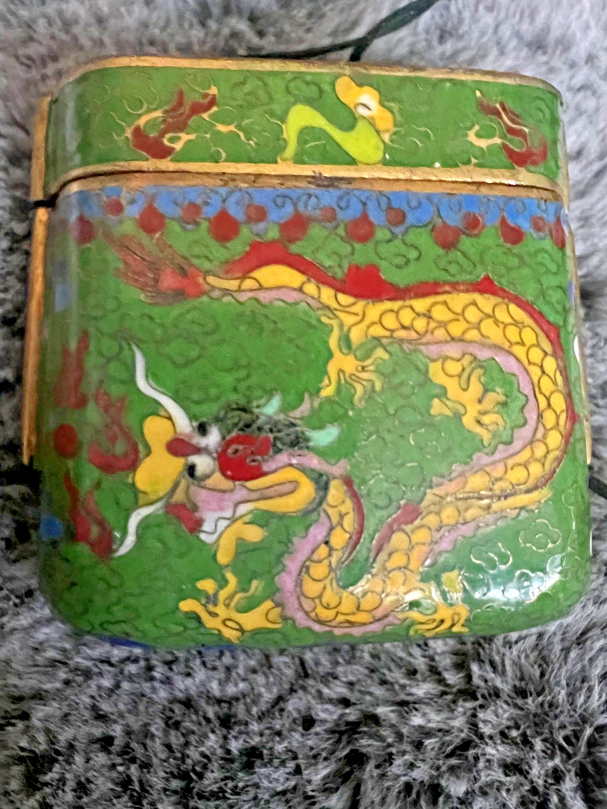 Vintage CHINESE CLOISONNE ENAMEL BRASS PURSE – green dragon