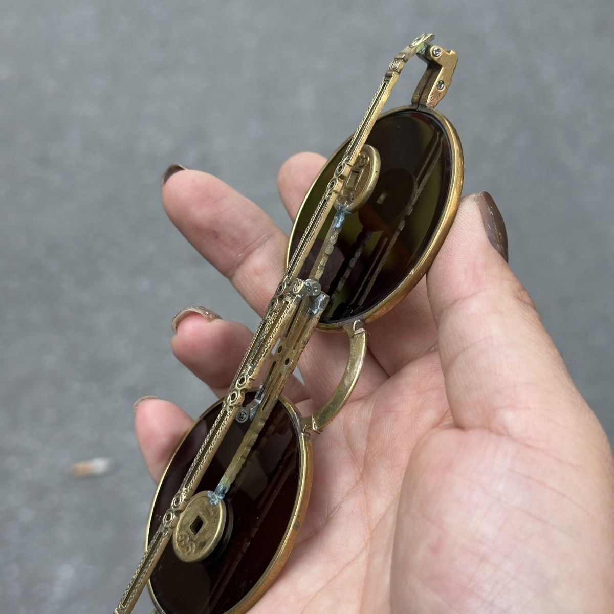 Vintage Punk Solid Copper Frame Crystal Stone Round Sunglasses Eyewear