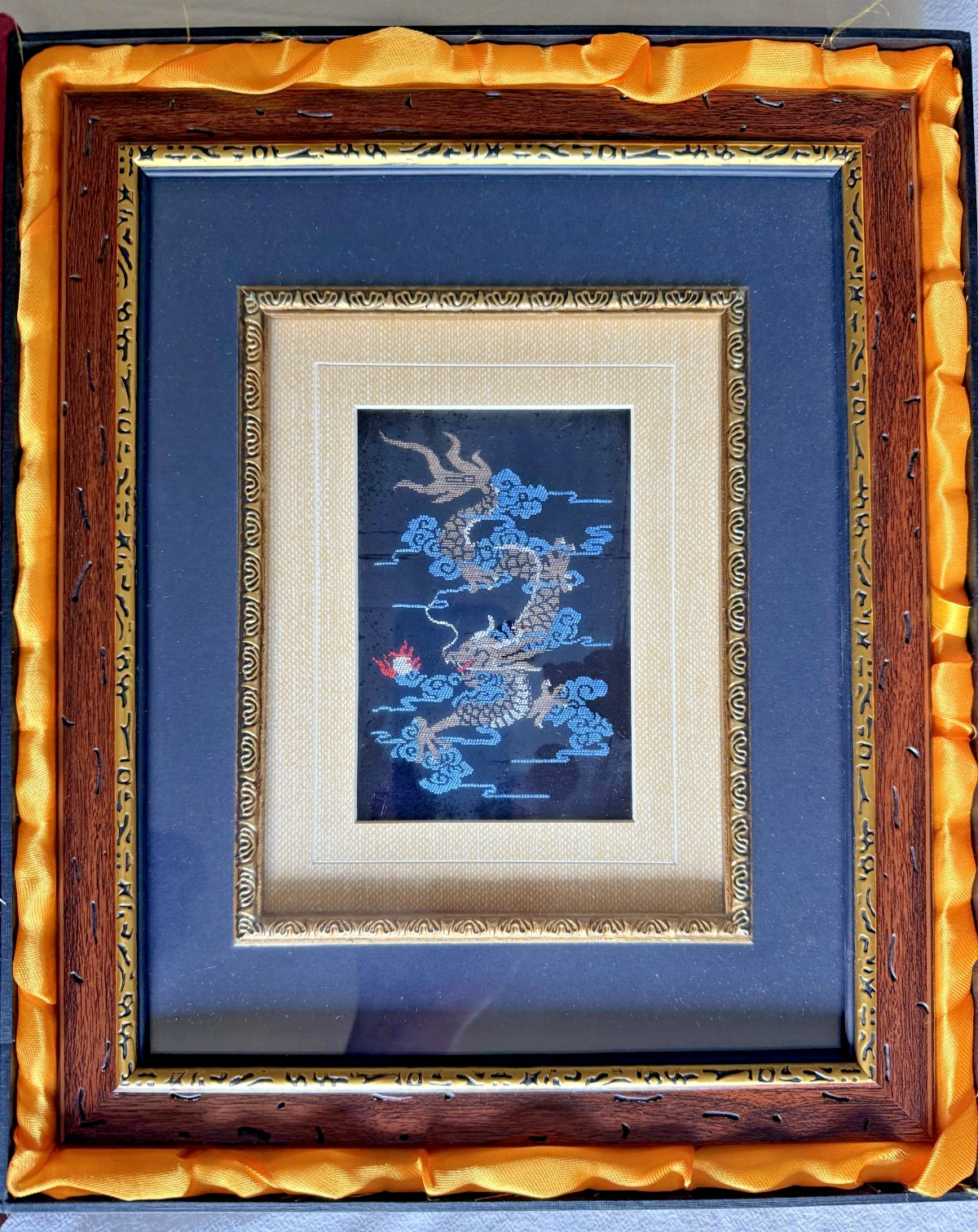 Framed Nanjing Yunjin Brocade Chinese Flying Dragon Silk Embroidered Art