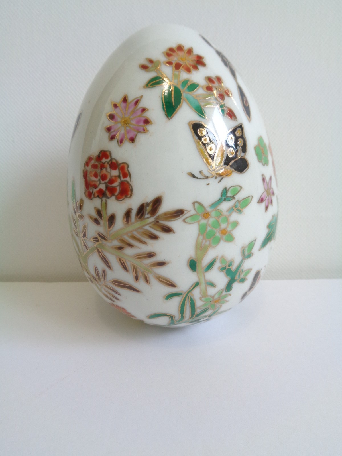 Vintage Porcelain Hand Painted Enameled Egg Asian Design Butterfly Flower