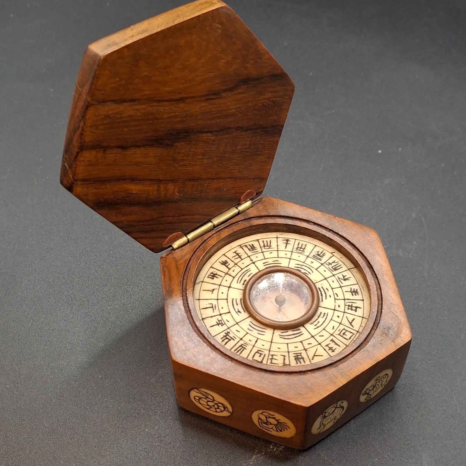 Chinese Zodiac Compass Wood Box Inlaid Symbols Feng Shui Luo Pan Working