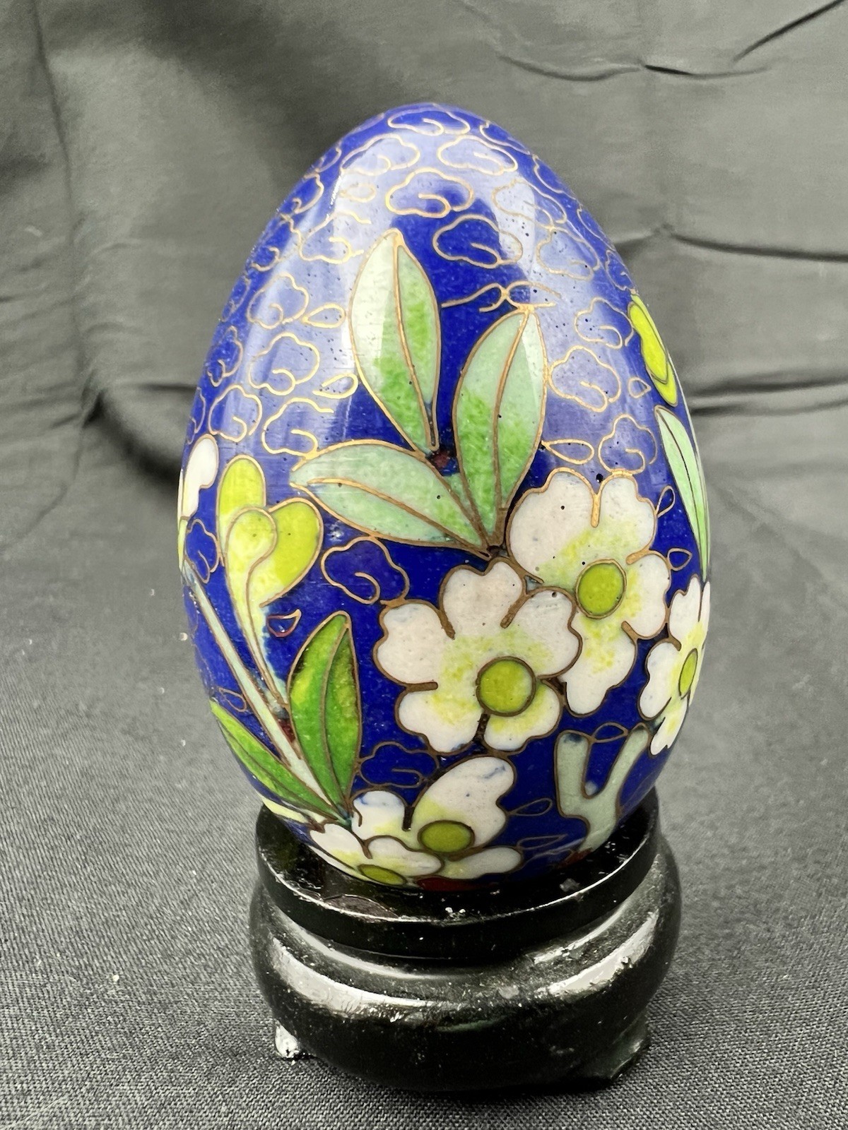 Vintage Chinese Cloisonne Enamel Egg Pair Red Blue Floral w Wood Stands