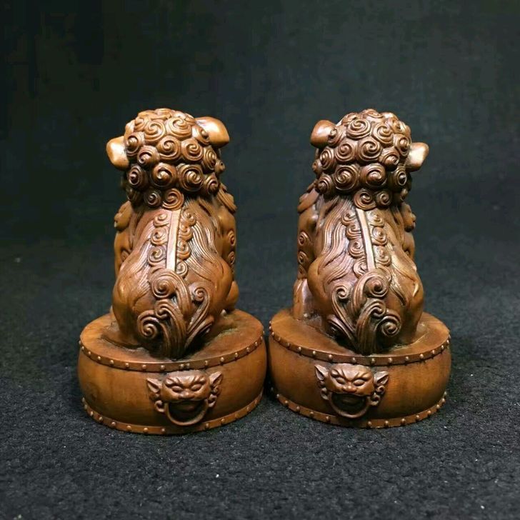Chinese Boxwood Wood Carving Fengshui Lion Fu Foo Dog Guardion Beast Statue Pair