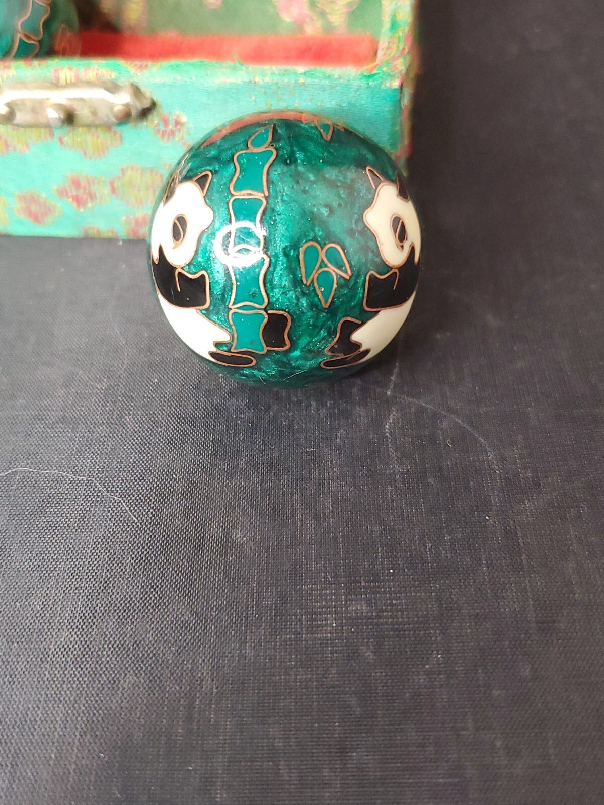 Chinese Harmony Balls Exercise HAND Therapy MEDITATION Metal Chiming Panda Bears