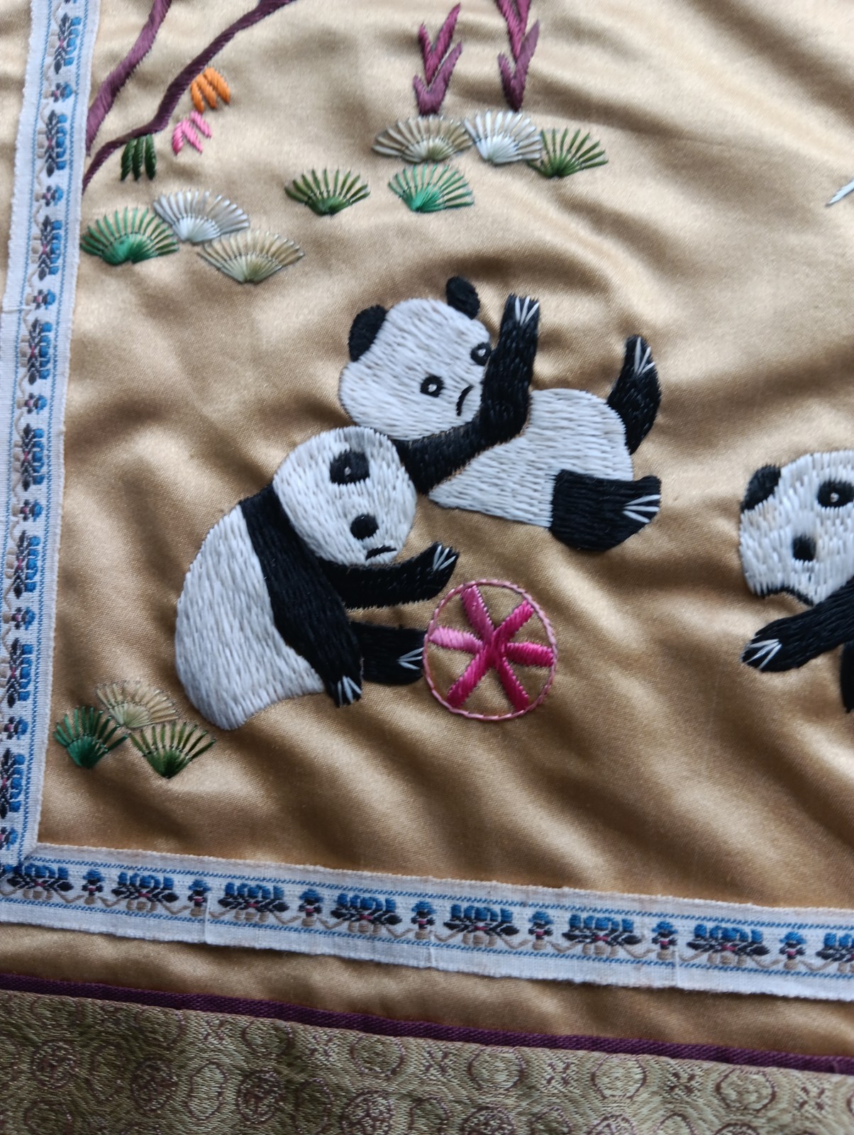 Chinese Hand Embroidered Peking Silk Pandas