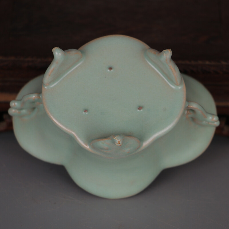 4.7″China Song Porcelain Ru Kiln Green Glaze Fancy Top Three Foot Incense Burner