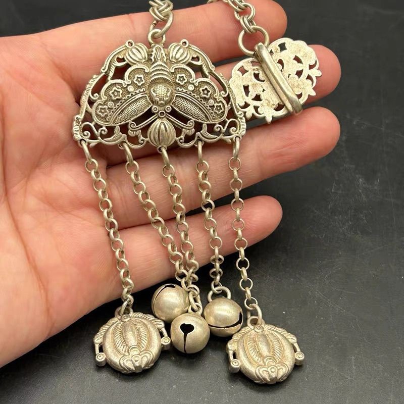Silver Plated Copper Butterfly Pendant Chinese Hanfu Press Chest Lock