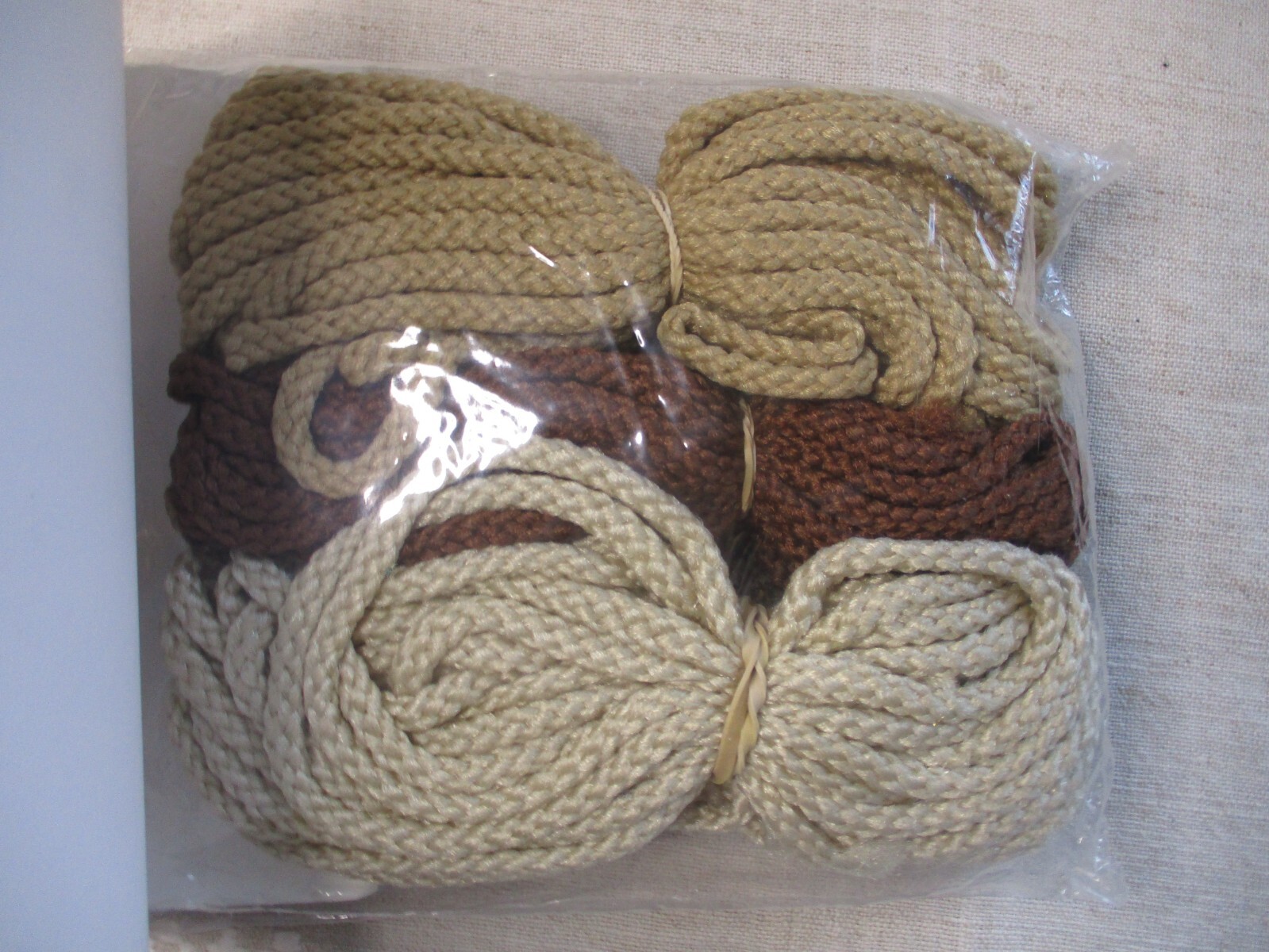 Pepperell Crafts, Macrame Wall Hanging Kit, intermediate skill level, ages 13+