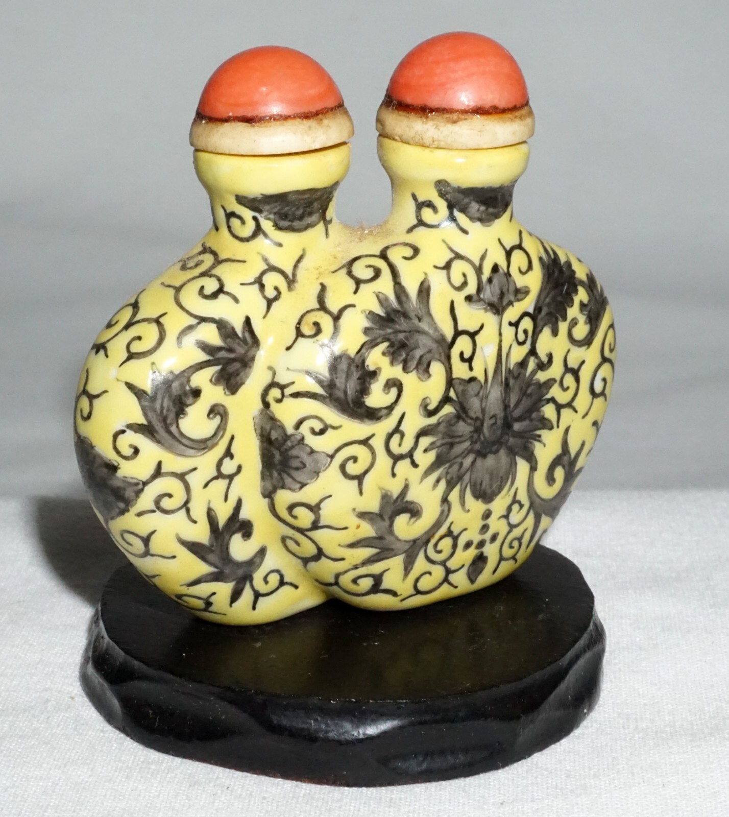 Antique Chinese Porcelain Snuff Bottle Floral on Yellow Ground Qianlong (LLA)