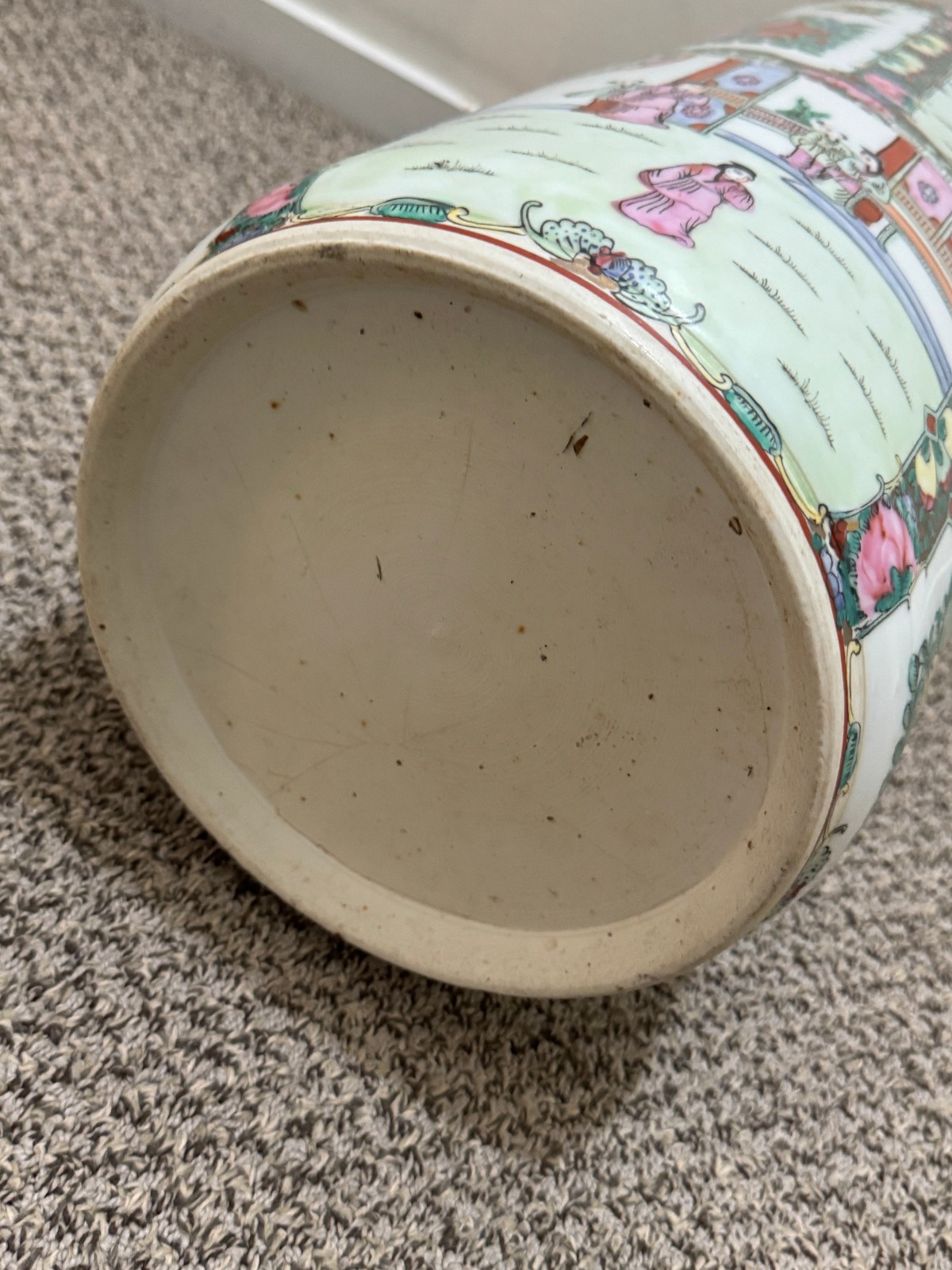Vtg Mid 20th c. Chinese Famille Rose Medallion Umbrella Stand Entryway Holder