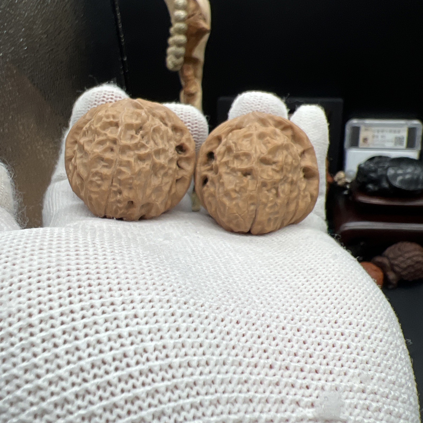 Pair of Match Chinese Health Walnut Collection40×42.5×36mm 精配文玩核桃 ～全品元宝大凹底南瓜🎃墩