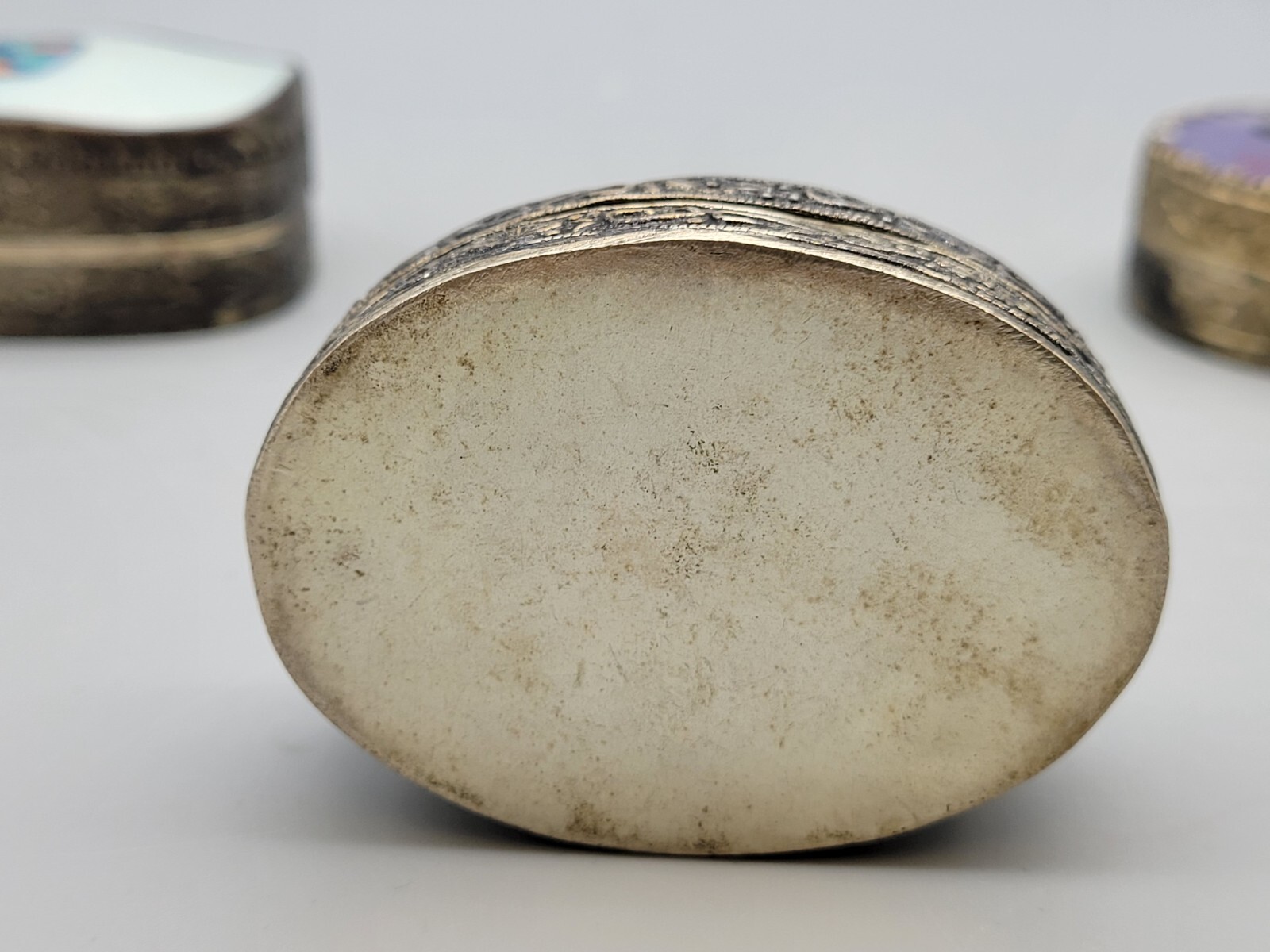 Three Chinese porcelain lid sliver trinket box