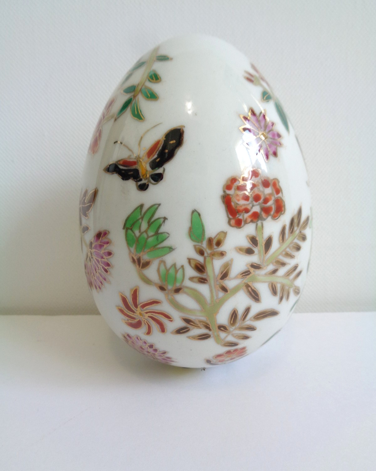 Vintage Porcelain Hand Painted Enameled Egg Asian Design Butterfly Flower