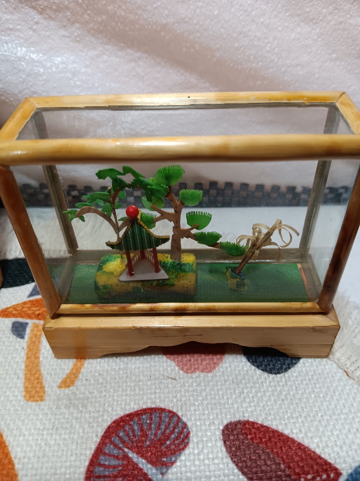 Vintage Chinese Miniature Glass Bamboo Frame Diorama!!!