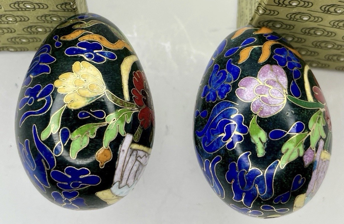 2 Vintage Handmade Chinese Cloisonne Copper Enamel Egg Traditional Floral Motif