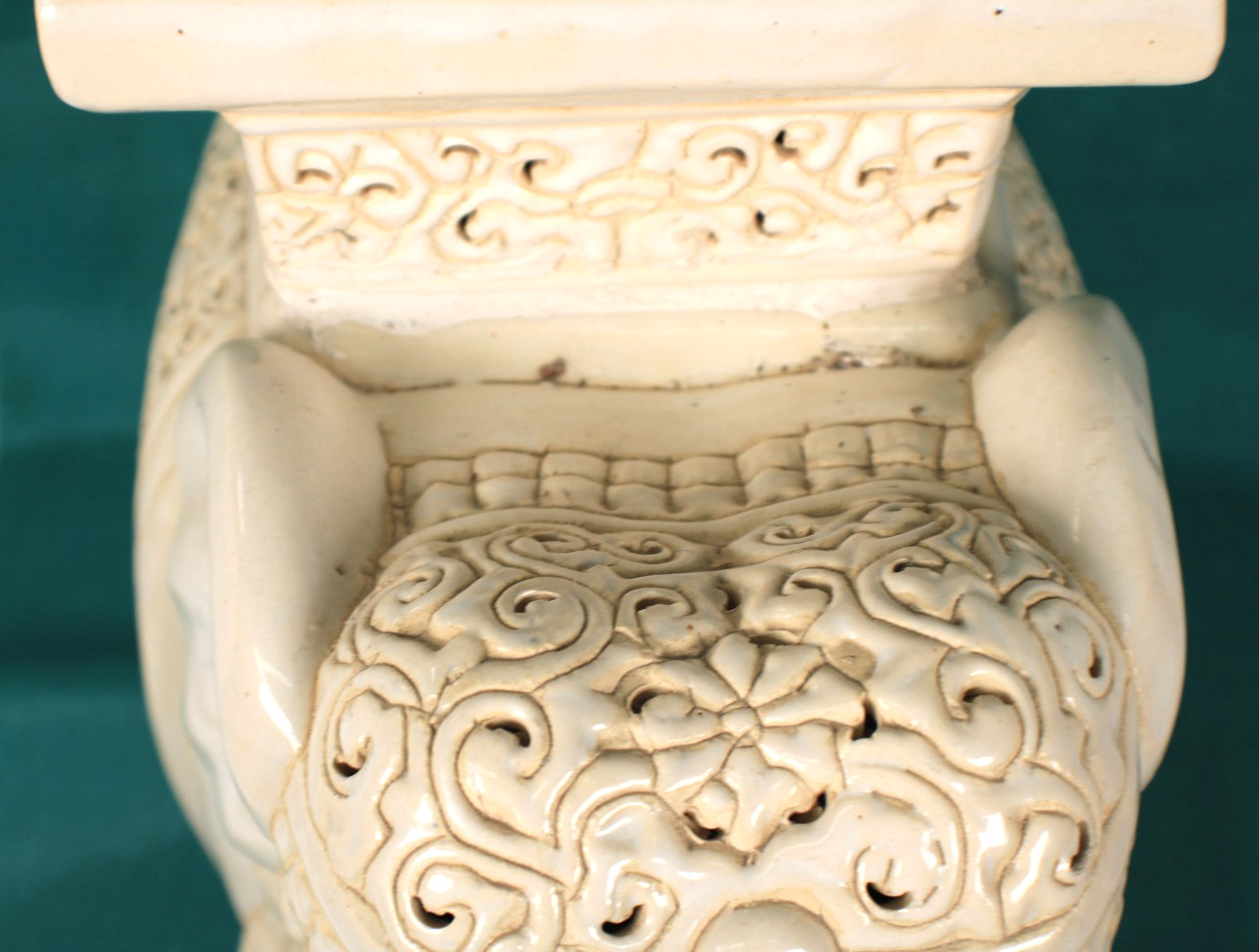 Mid Century Asian Style Ceramic Elephant Plant Stand Beige/ Off -White
