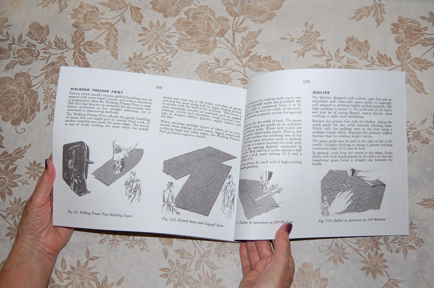 Rare Deluxe-Edition Instructions Manual for Singer 319 319k 319w Sewing Machines