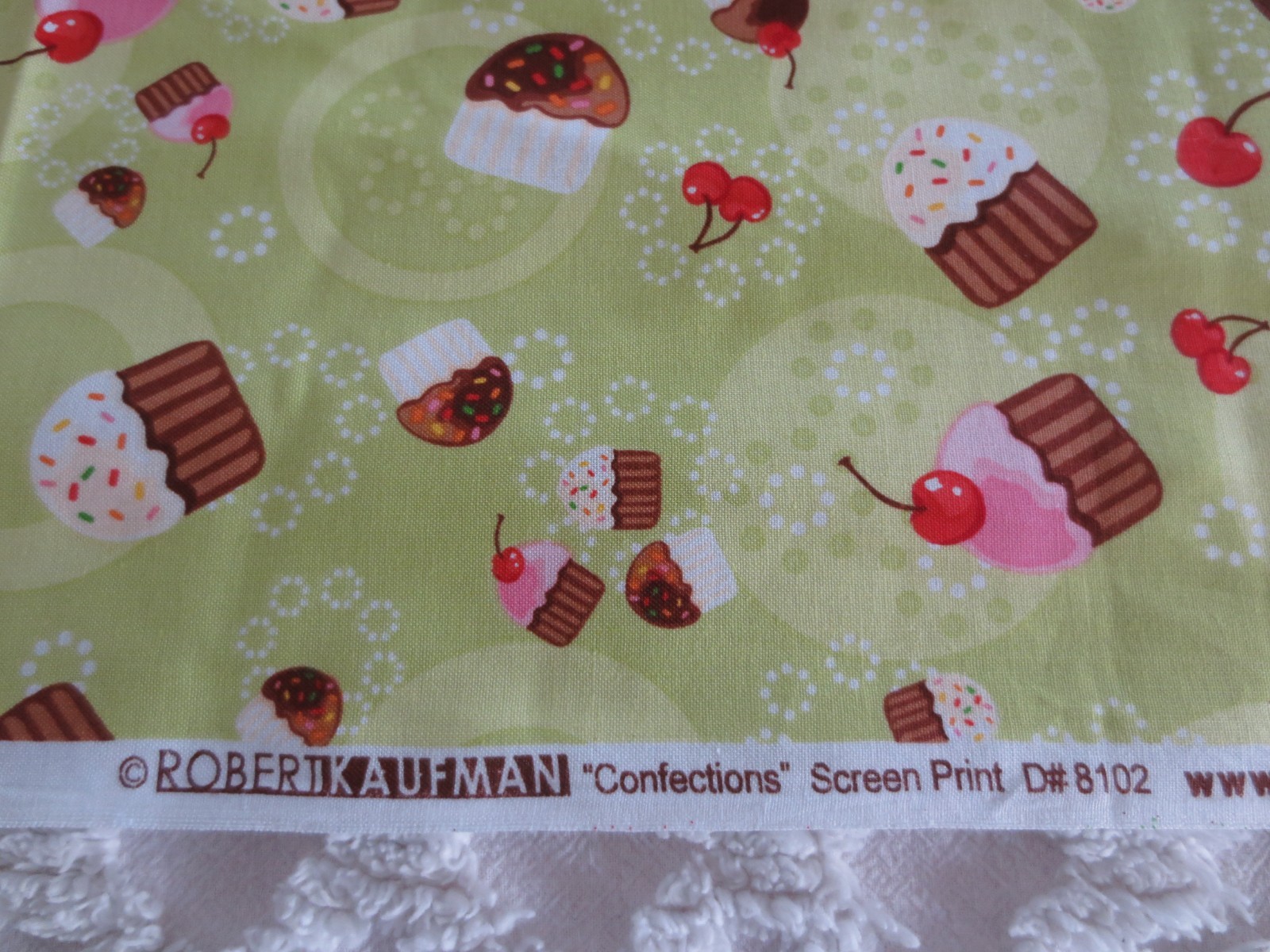 4971. Robert Kaufman CONFECTIONS Screen Print COTTON FABRIC – 43″ x 4-5/8 yds.