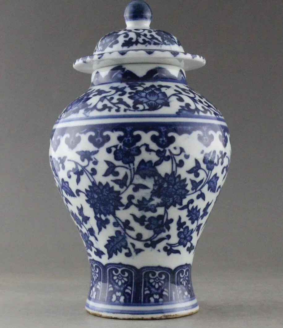 old Fine China Hand Painted flower Blue and White Porcelain vase & Jar 18cm