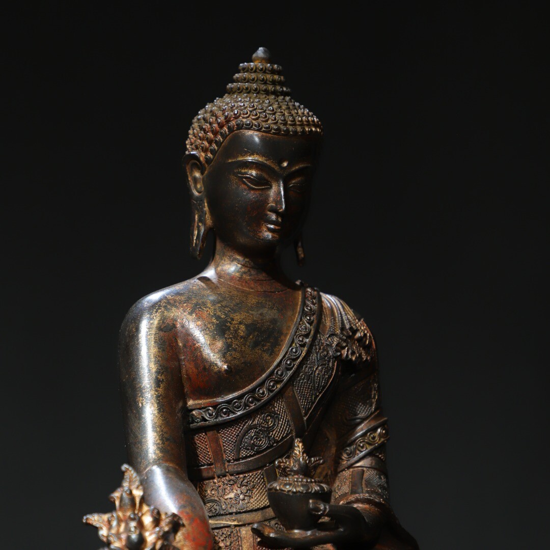 Bronze mud gold statue of Medicine Buddha