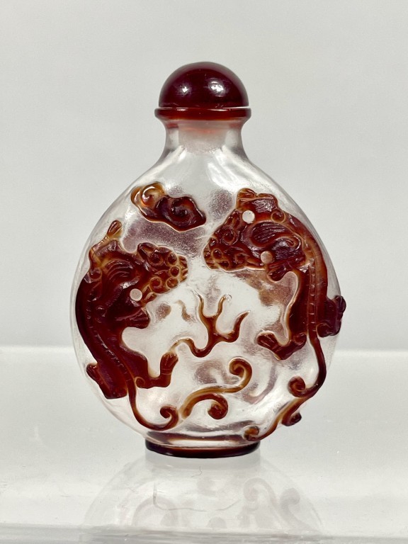 ANTIQUE CHINESE OVERLAY GLASS SNUFF BOTTLE