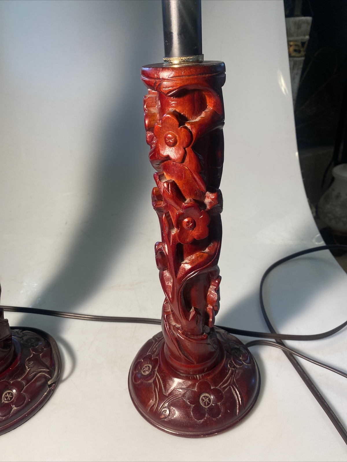 2 Vintage Yi Lin Arts And Treasures Of China Carved Bird / Flowers Table Lamps