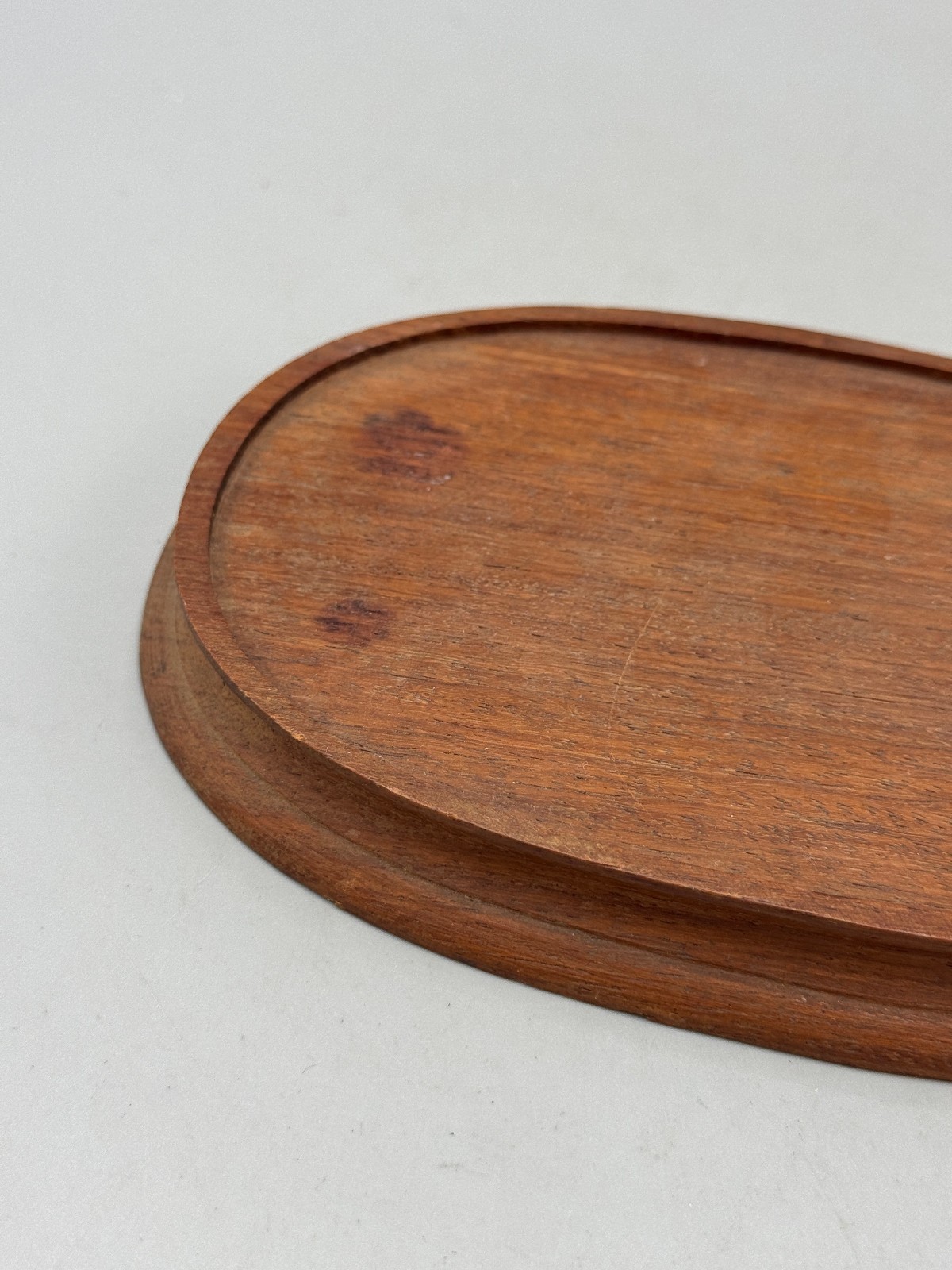 Vintage Mid 20th c. Hong Kong Hardwood Brown Oval Display Wood Stand 6 x 4”