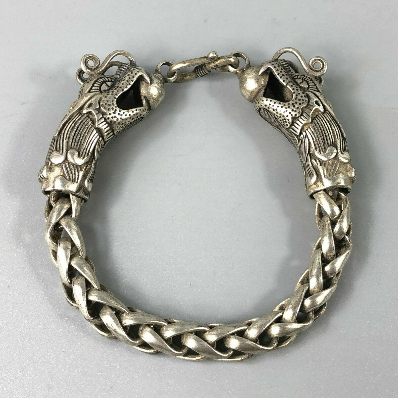 Chinese Rare Collectible Tibet Silver Handwork Dragon Amulet Bracelet Exquisite