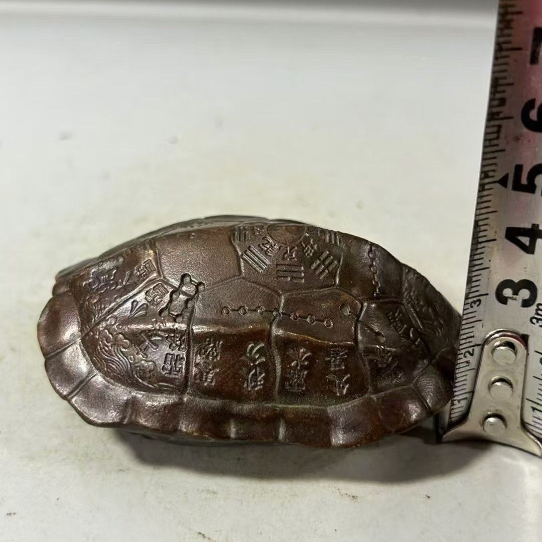 Vintage Copper Alloy Turtle Shell Hand Piece Fortune Desktop Ornament (Aged)