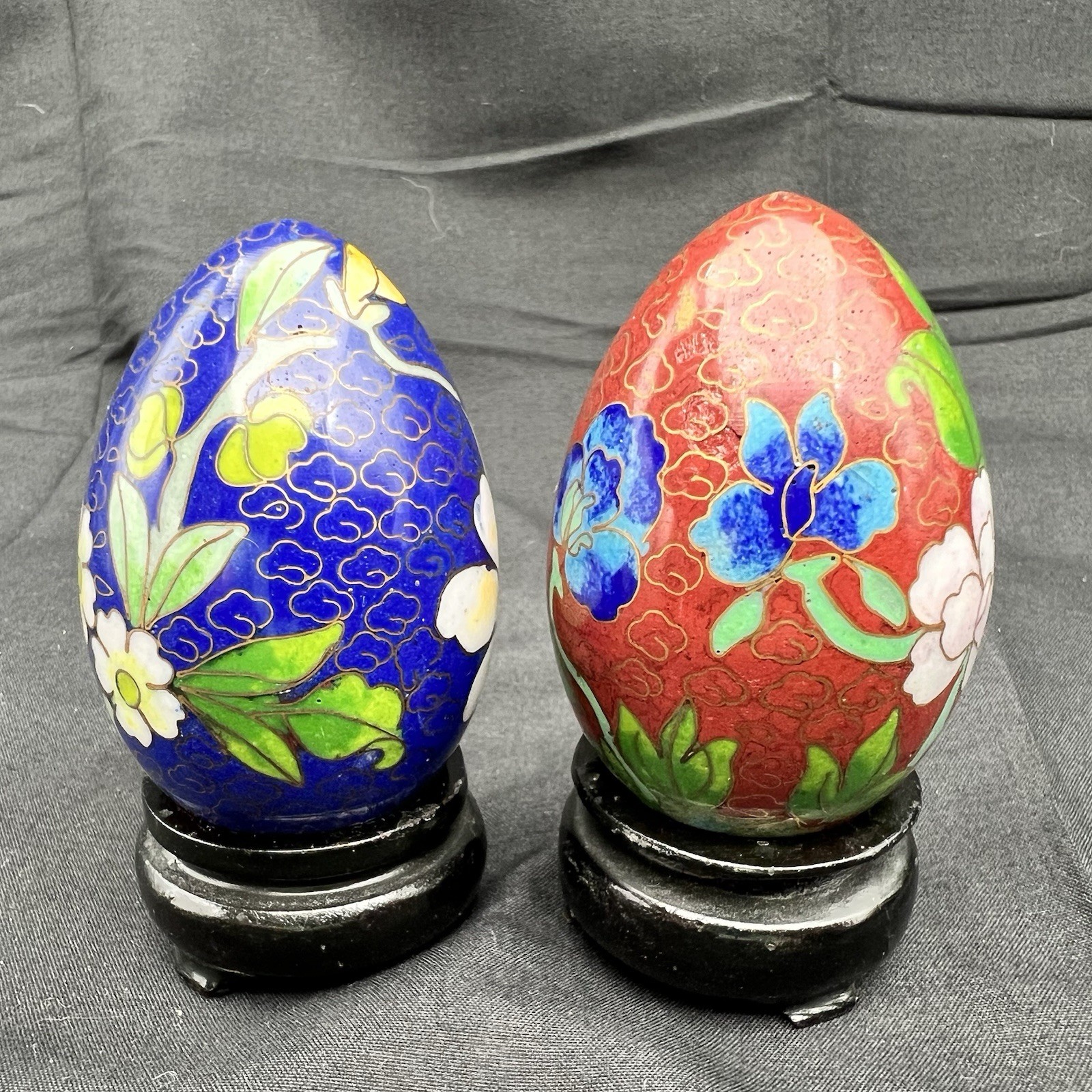 Vintage Chinese Cloisonne Enamel Egg Pair Red Blue Floral w Wood Stands