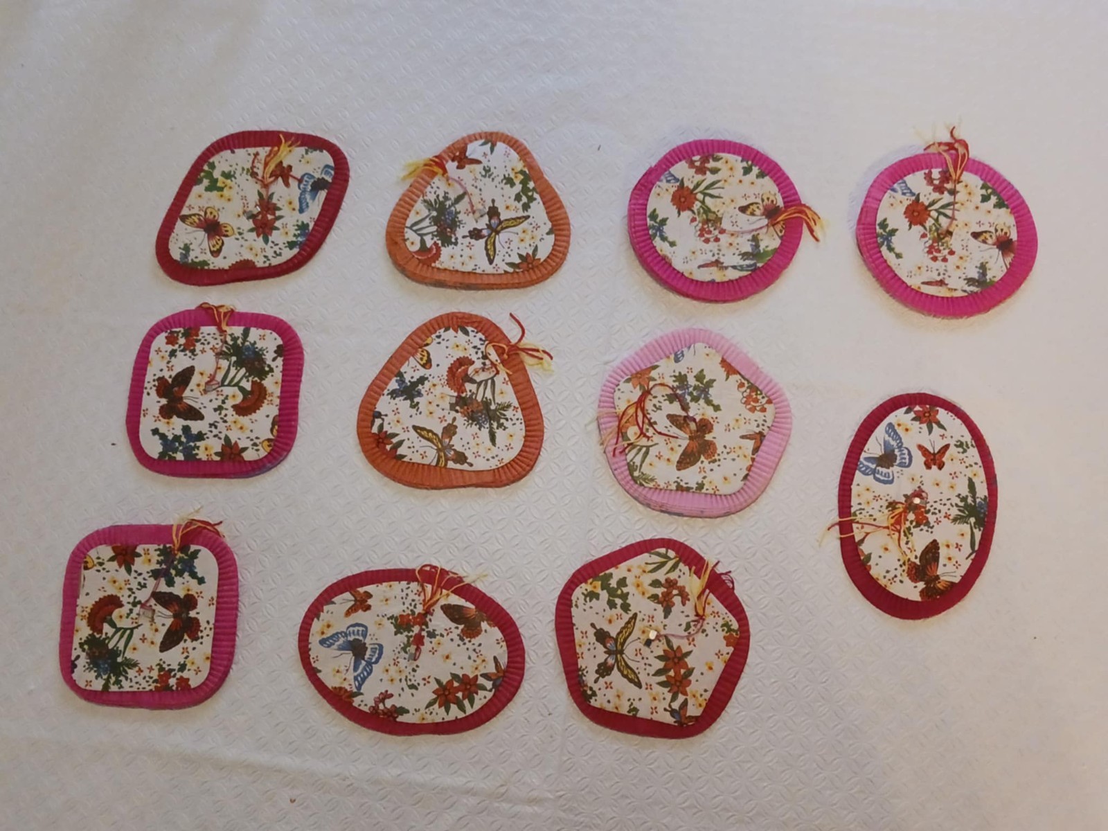 11 Vtg Chinese Accordian Paper Lanterns – Butterflies, Pointsettias, Flowers