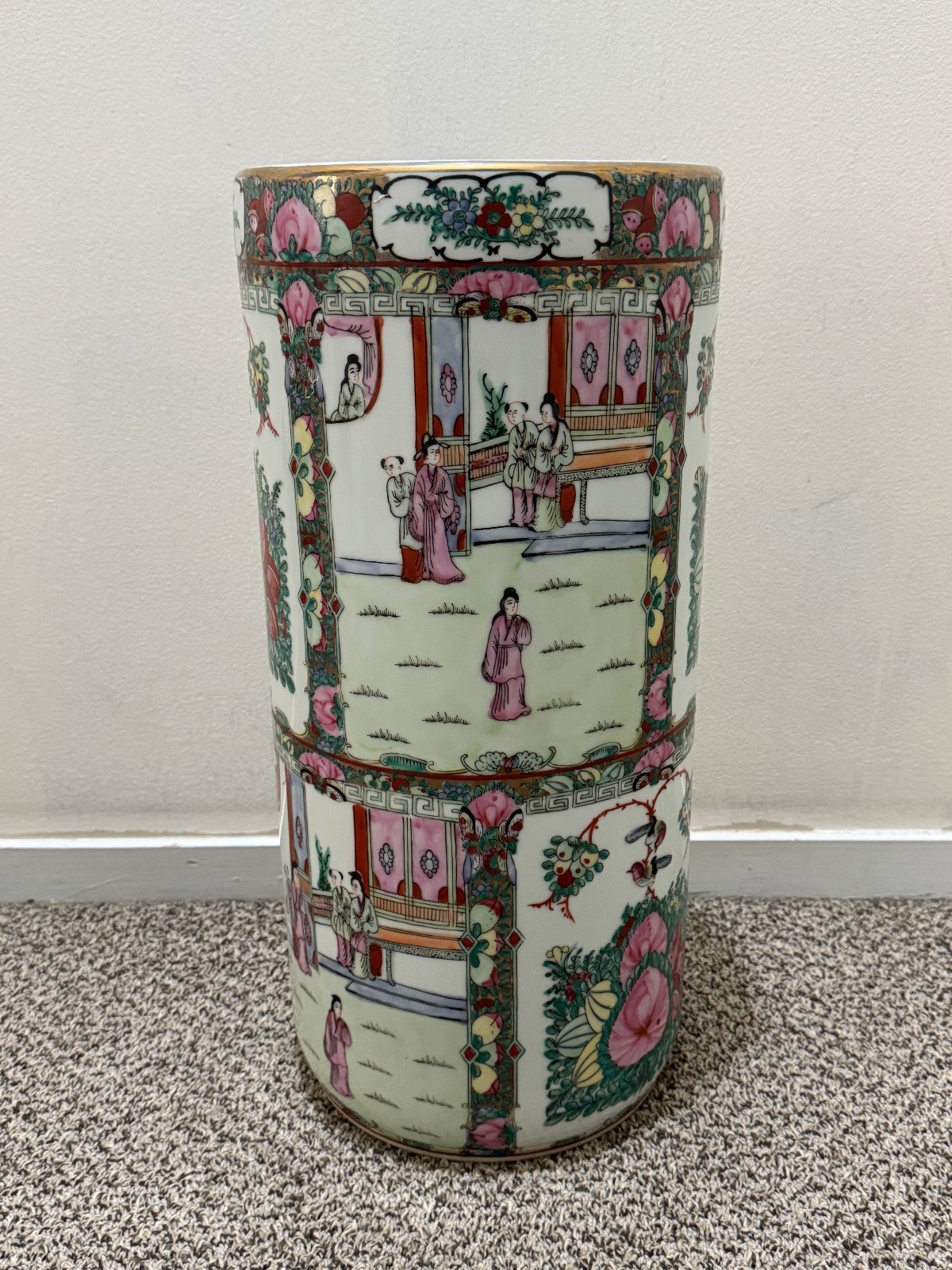 Vtg Mid 20th c. Chinese Famille Rose Medallion Umbrella Stand Entryway Holder