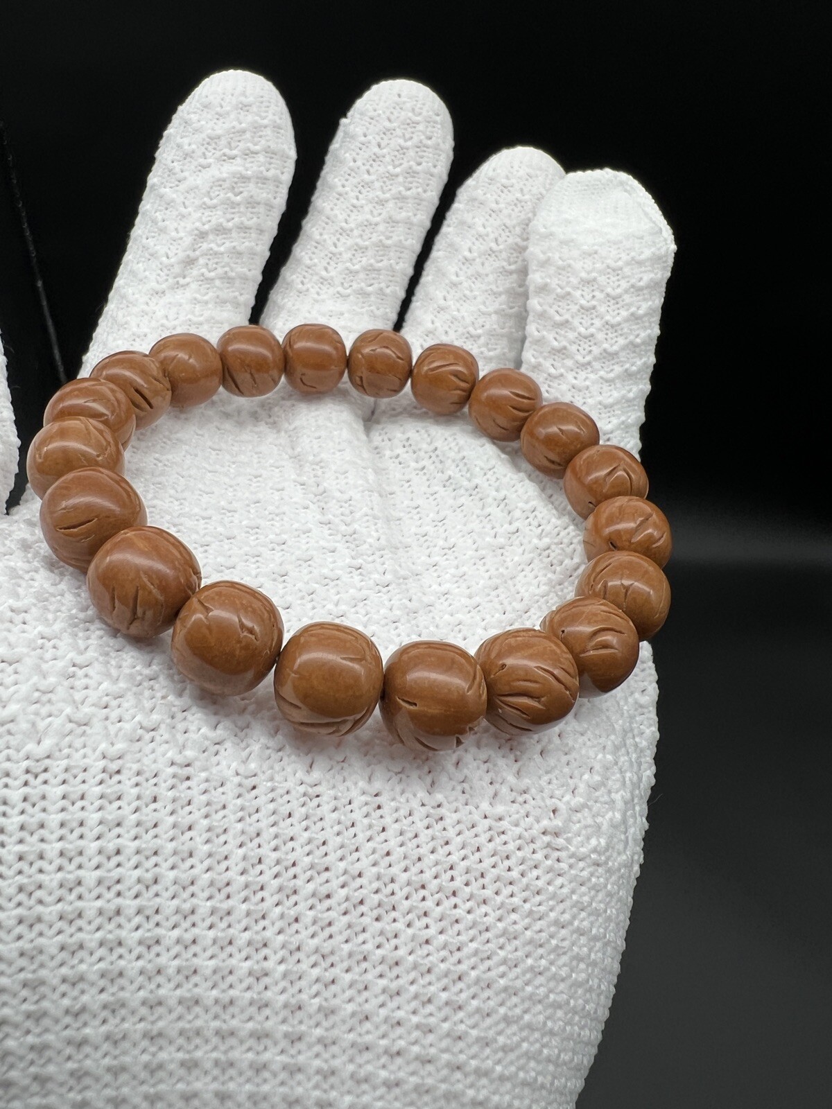 11×10.5mm dragon patterned peach pit bracelet 10mm精工老型龙纹桃核手串
