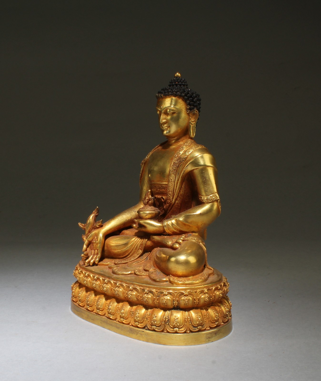 A Gilt Bronze Buddha Statue