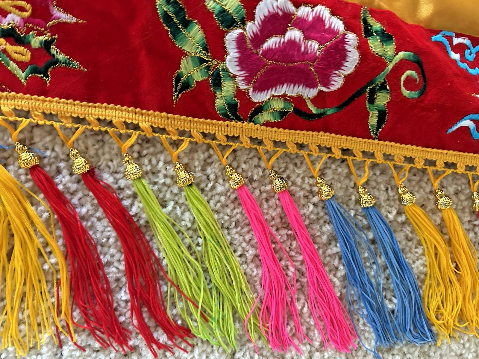 9′ LONG ASIAN WALL HANGING TAPESTRY chinese textile art BEARDS ON MEN rod Loops