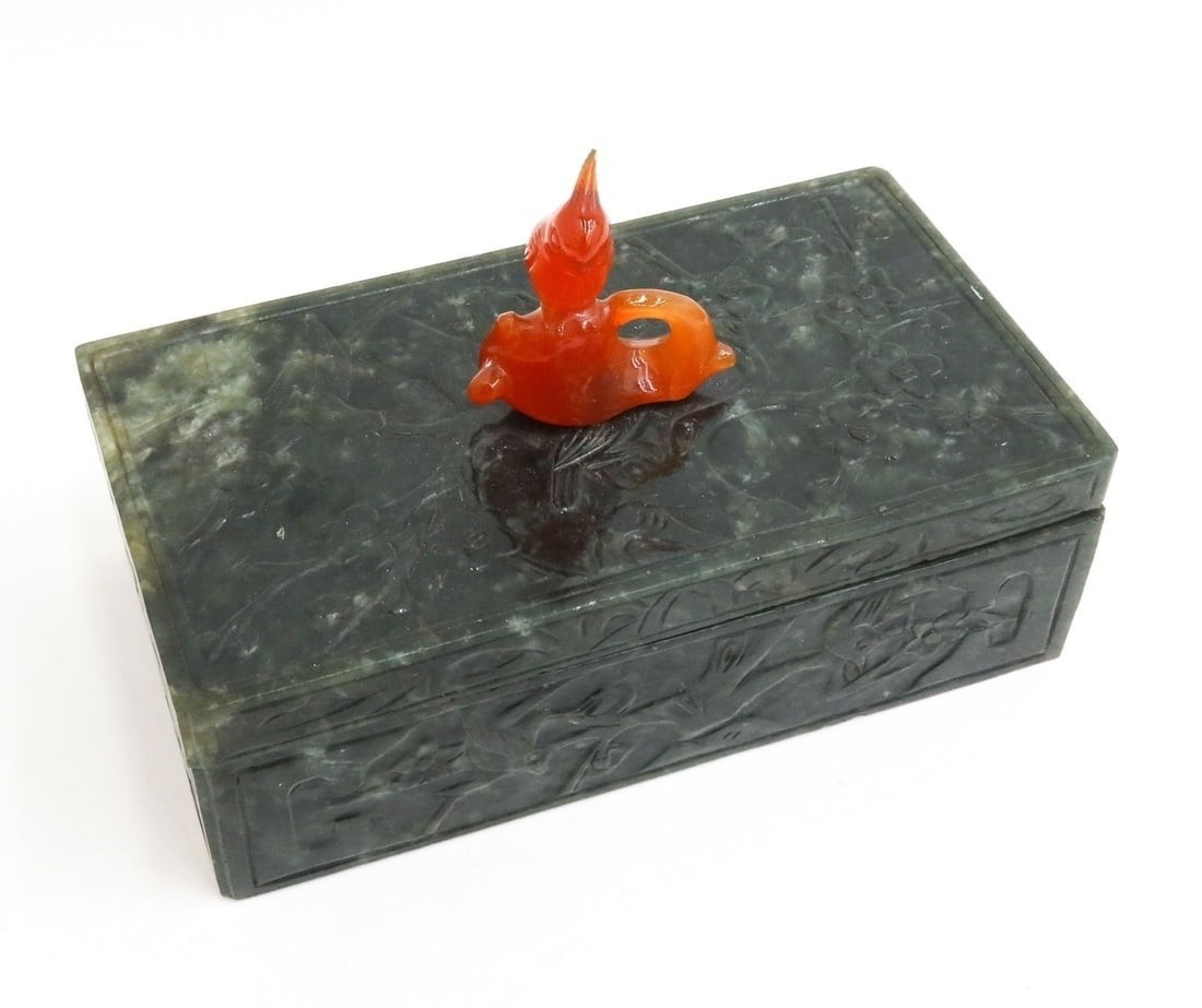 Chinese Spinach Green Neprite Jade and Carnelian Parrot Rectangular Box
