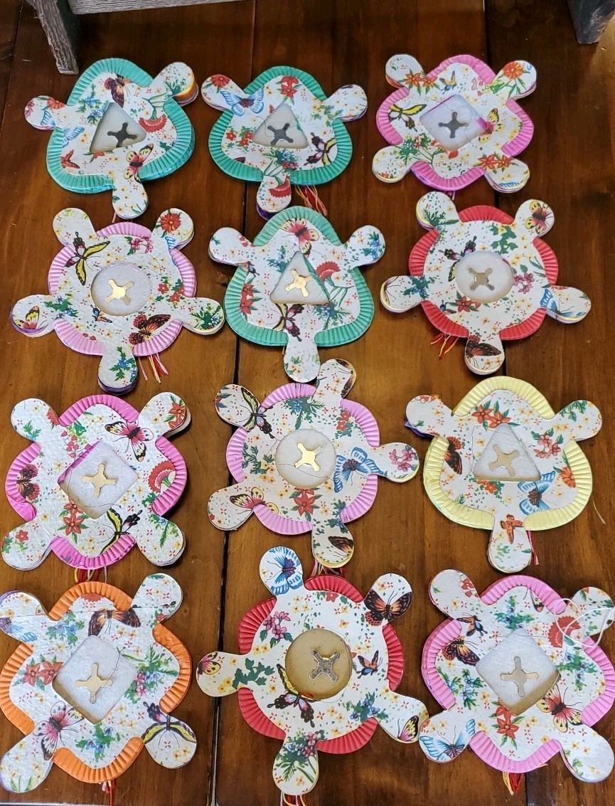 12 Genuine Vintage Chinese Paper Lanterns With Tassels Butterfly Print Cardstock