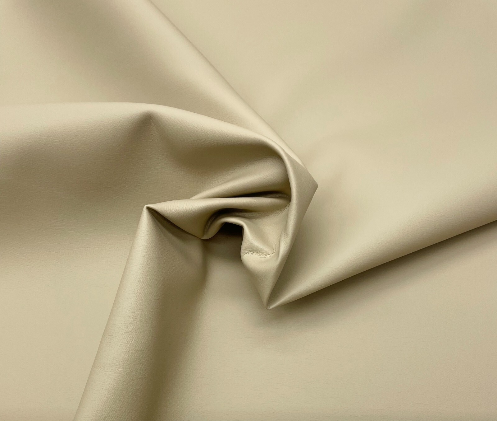 ULTRALEATHER CAPPUCCINO BEIGE FAUX LEATHER PLEATHER AUTO YACHT RV FABRIC BY YARD