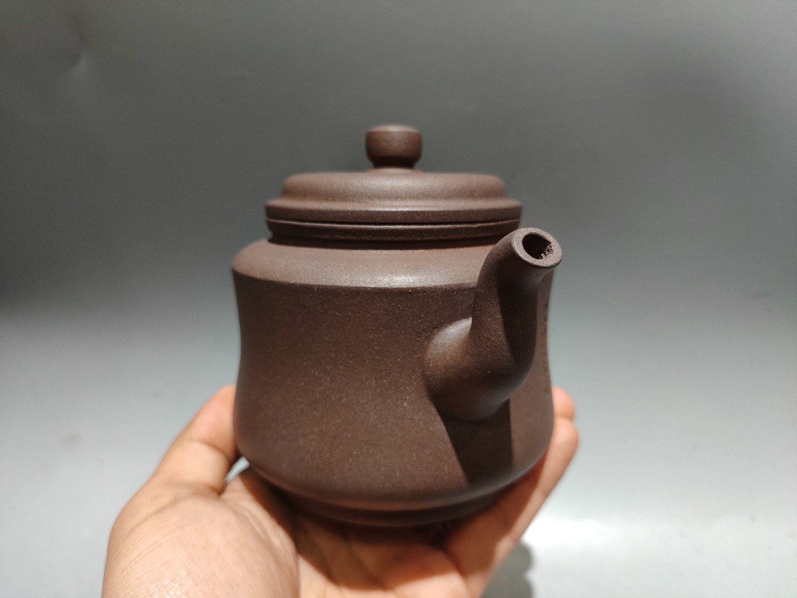 6.2″ Yixing Zisha Pottery Jiangpo Clay 360CC Deep Regular Script Carving Teapot
