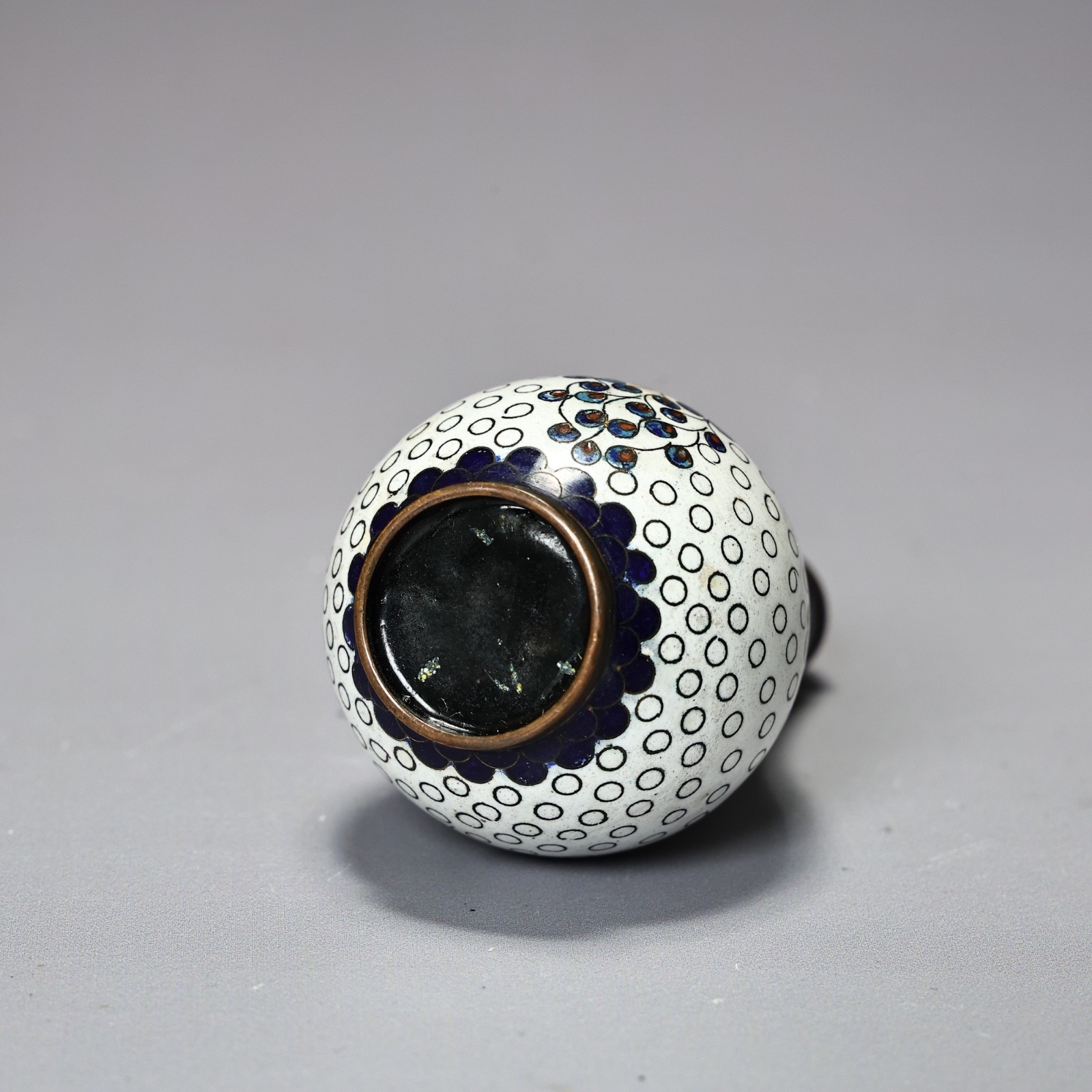 Chinese White Cloisonne Peacock Snuff Bottle