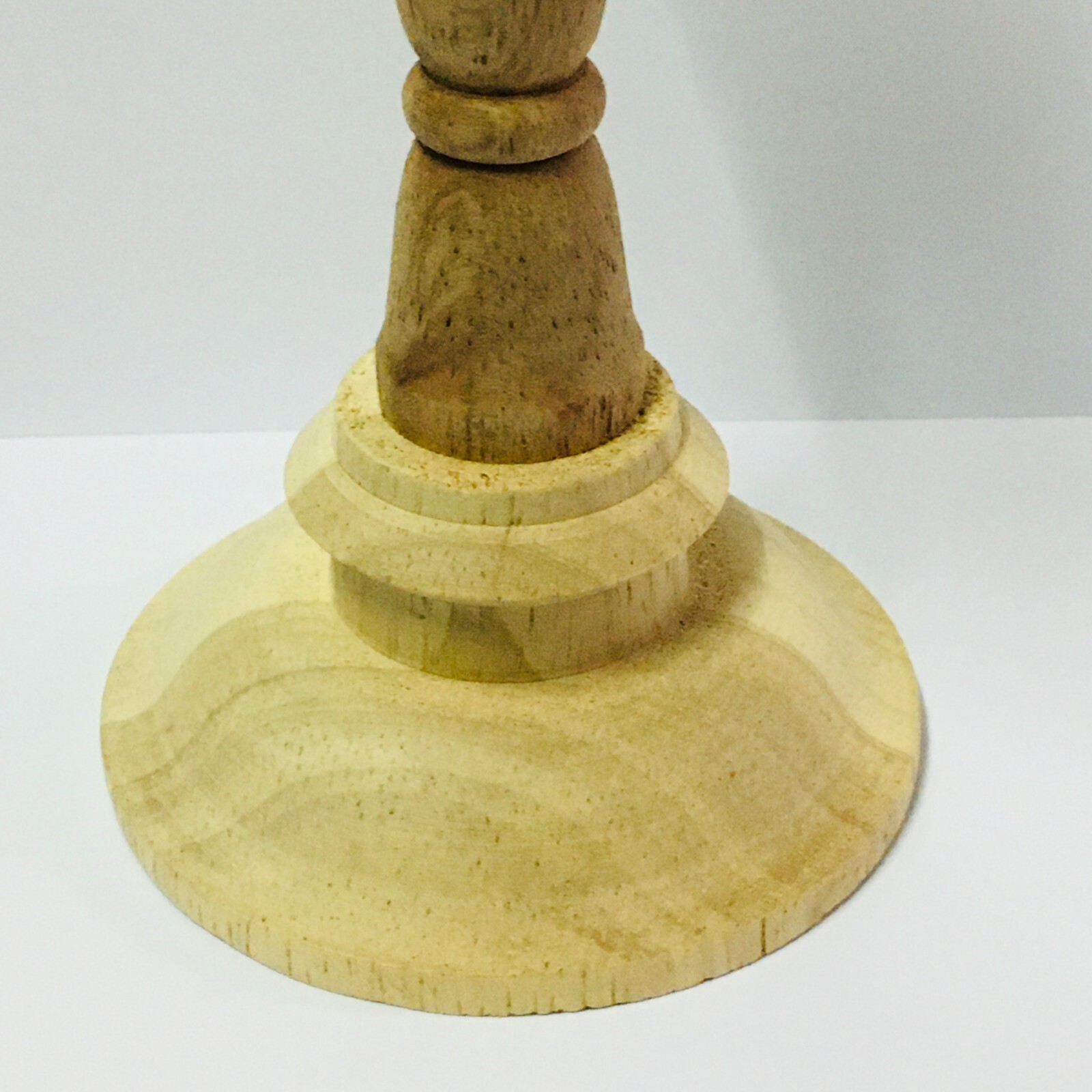 6 ” high head stand hardwood with natural wood pattern, unpainted 1Pc