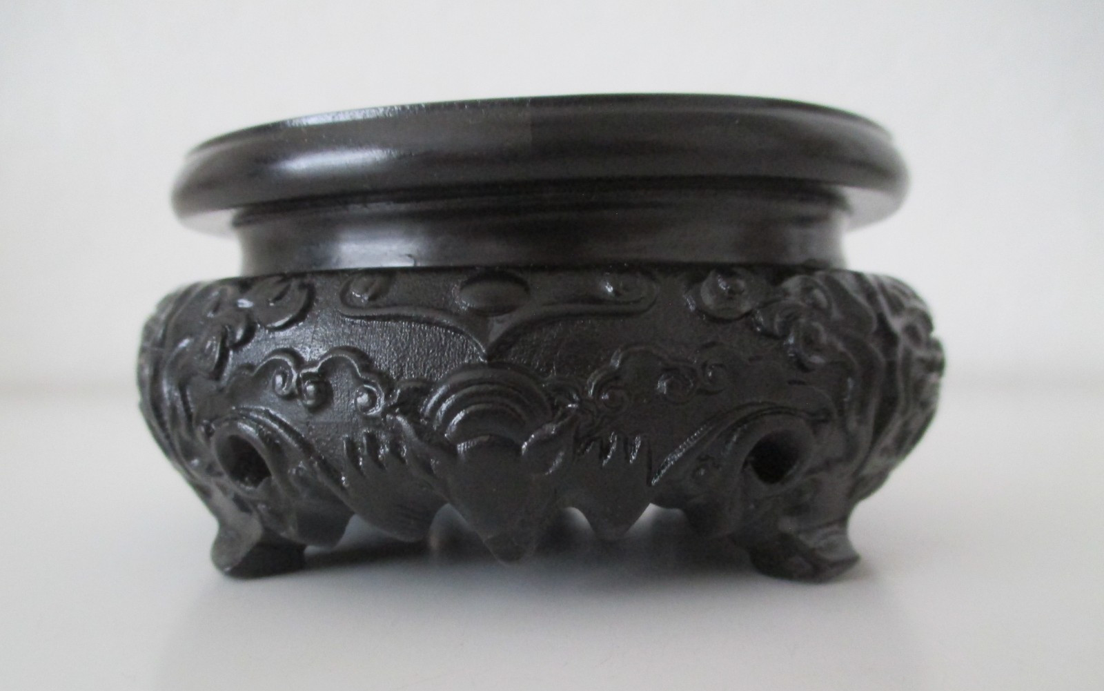 Chinese Footed Black Ornate 4″x2″ Round Resin Stand for 3.25″ Dia Base Vtg AZB